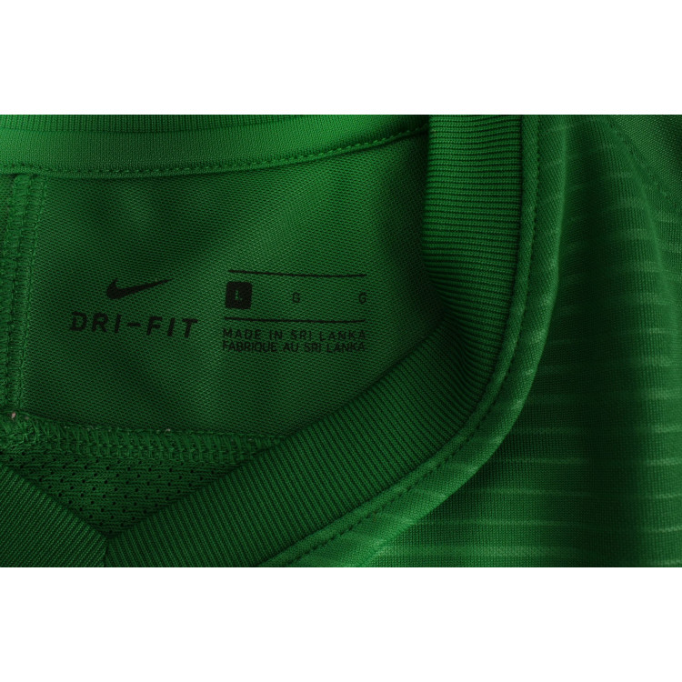 Спортна тениска NIKE DRI-FIT